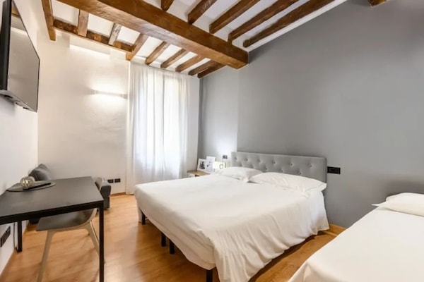 Comfort Apartment | 1 bedroom, iron/ironing board, WiFi (free)