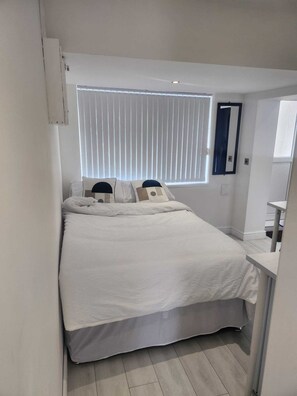 1 chambre, fer et planche à repasser, Wi-Fi, draps fournis