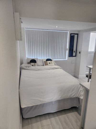 Blue Moon Ensuite