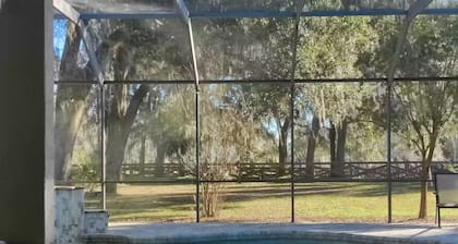 Dreamy Studio in The Heart of Horse Country