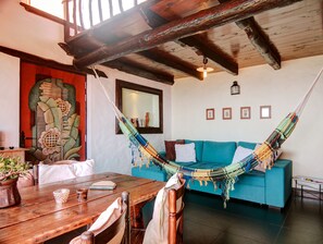 Interior - Cottage Eira, charming getaway with Ocean View! (Arco da Calheta)