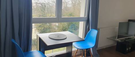 تناول الطعام