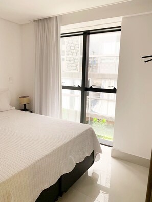 Comfort Apartment | 1 bedroom, blackout drapes, iron/ironing board, free WiFi