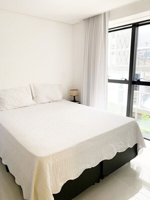 คอมฟอร์ทอพาร์ทเมนท์ | 1 ห้องนอน, ผ้าม่านกันแสง, เตารีด/โต๊ะรีดผ้า, Wi-Fi ฟรี