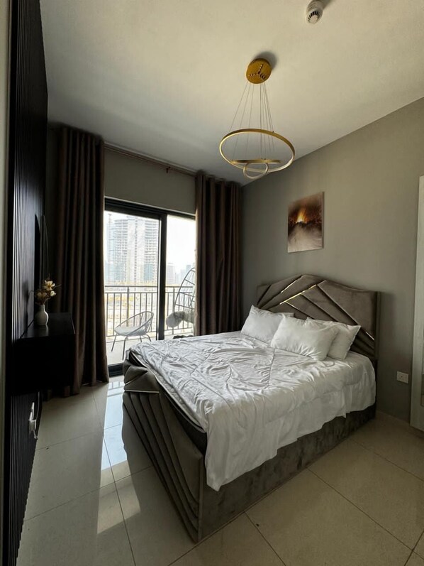 Apartment, Balcony, Canal View | 1 bedroom, iron/ironing board, free WiFi, bed sheets