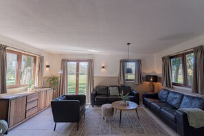 Smart TV, books, stereo - Cozy detached vacation home beautifully situated by the meadow (Soest)