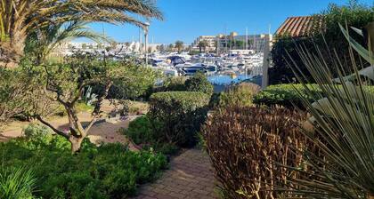 Naturiste Cap d'Agde Port Vénus 7
