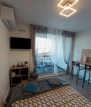 Iron/ironing board, WiFi, bed sheets - Naturiste Cap d'Agde Port Vénus 211 (Agde)