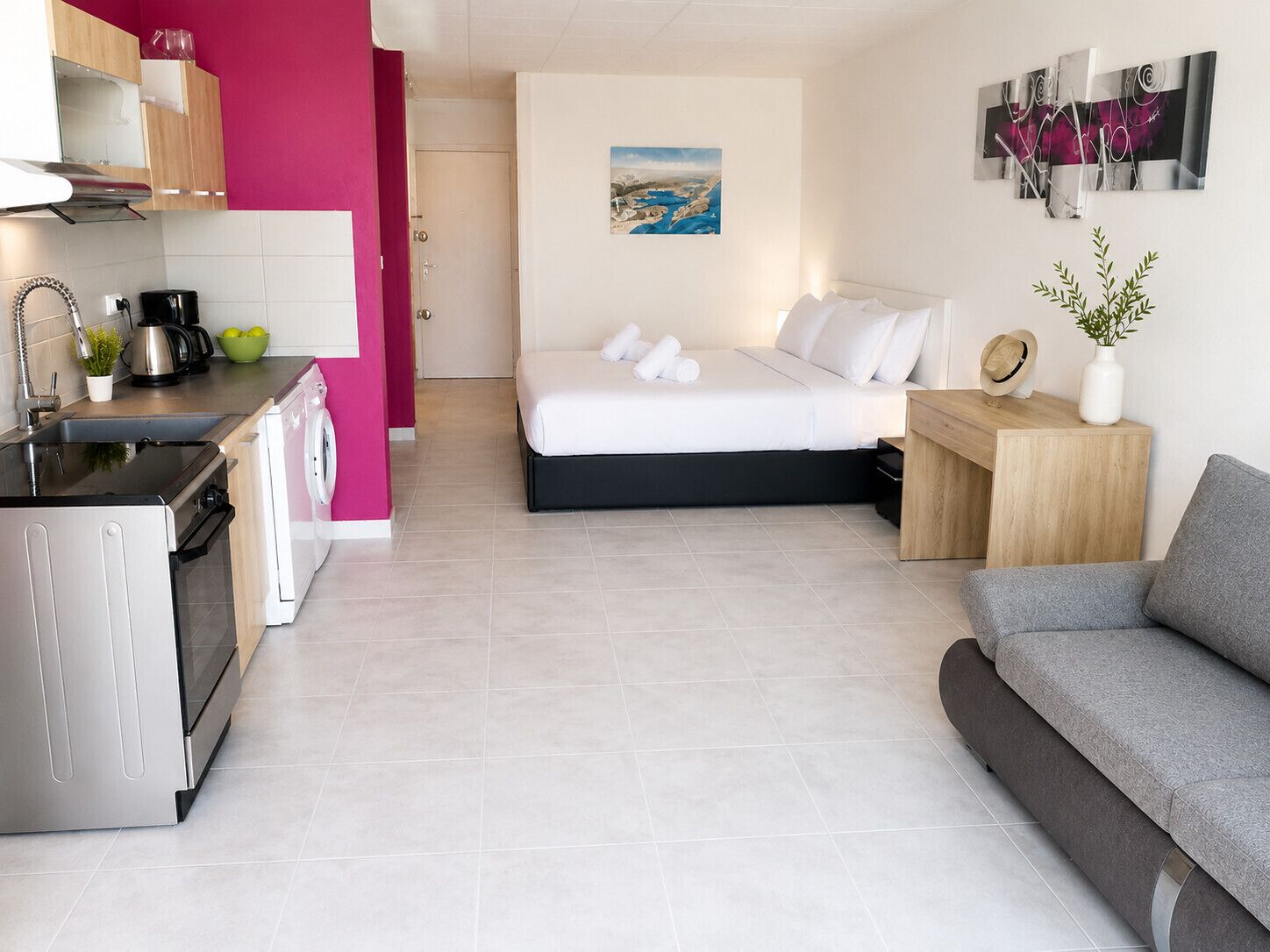 Iron/ironing board, WiFi, bed sheets
