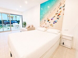 WiFi, bed sheets