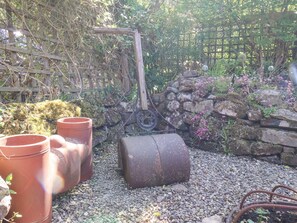 Cottage | Property grounds