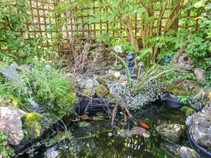 Cottage | Property grounds