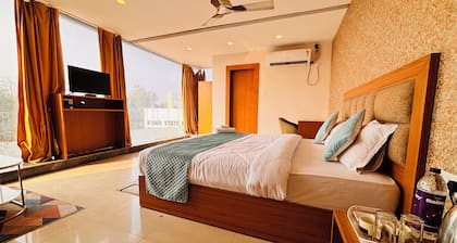 Aqoss Hotel