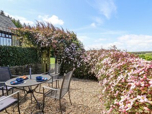 コテージ | 屋外ダイニングエリア