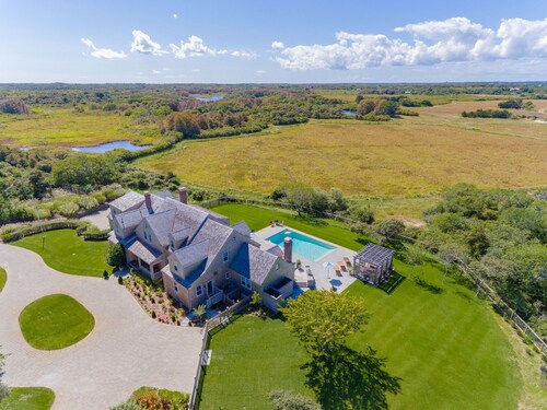 Spacious 6-bedroom luxury villa on edge of Nantucket Nature reserve; full gym.