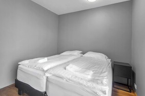 2 bedrooms, travel crib, WiFi, bed sheets