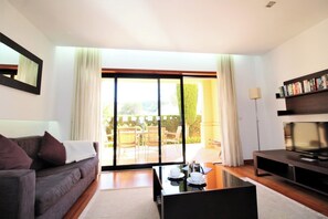 TV - Baia da Luz 37-0A, ground floor w/private terrace (Lagos)