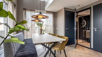 Apartment | Dining