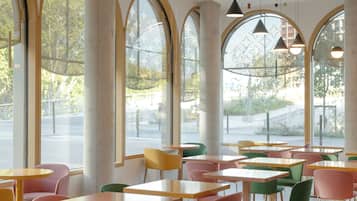 Daily continental breakfast (EUR 14 per person)