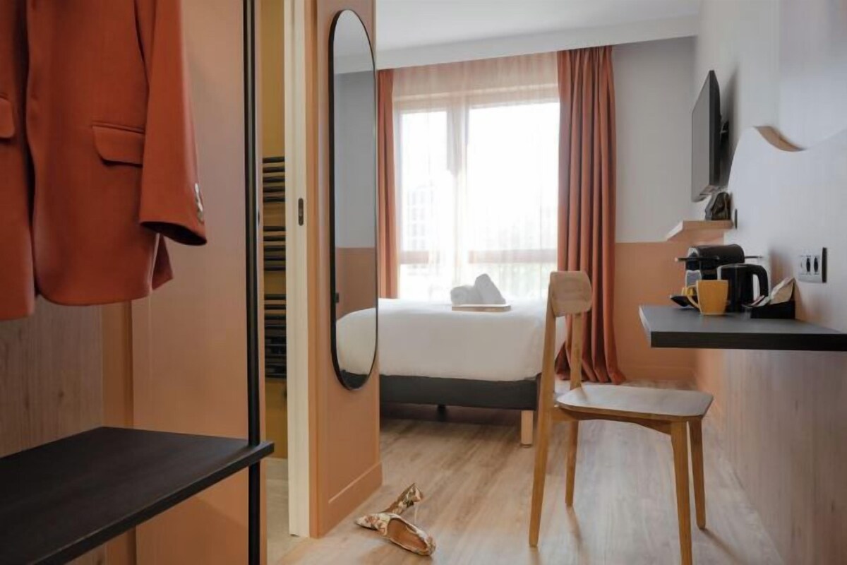 Schallisolierte Zimmer, kostenloses WLAN, Bettwäsche