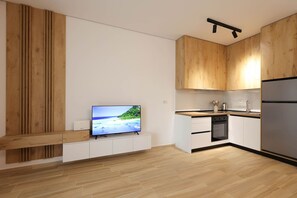 Private kitchen - SanPietro Vacation Apartment 015 (Plazhi San Pietro)