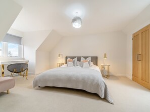 3 bedrooms, free WiFi, bed sheets