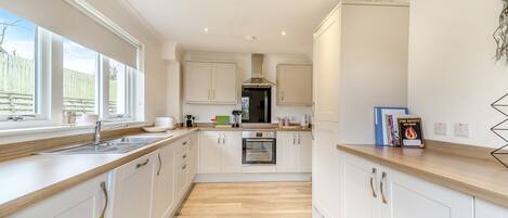 Dishwasher, high chair