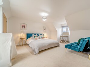 3 bedrooms, free WiFi, bed sheets