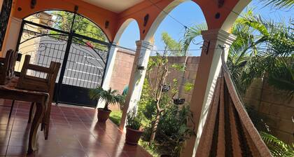 4-bedroom house in brilliant La Hachadura with WiFi, AC