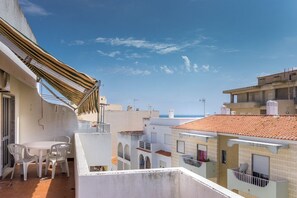 Outdoor dining - Serra Blue Apartment, Armação de Pera, Algarve (Armação de Pêra)