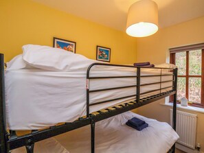 3 bedrooms, individually decorated, individually furnished, free WiFi