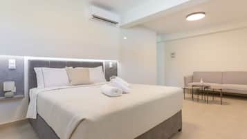 2 bedrooms, desk, iron/ironing board, travel crib