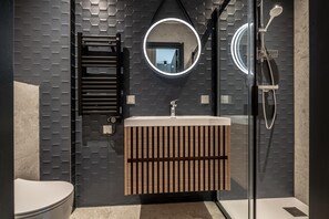 Apartment | Bathroom | Hair dryer - Spacious Apartment Retreat (Delft)