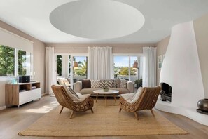 Smart TV - Relaxing hideaway in Nueva Andalucìa Ref M57 (Marbella)