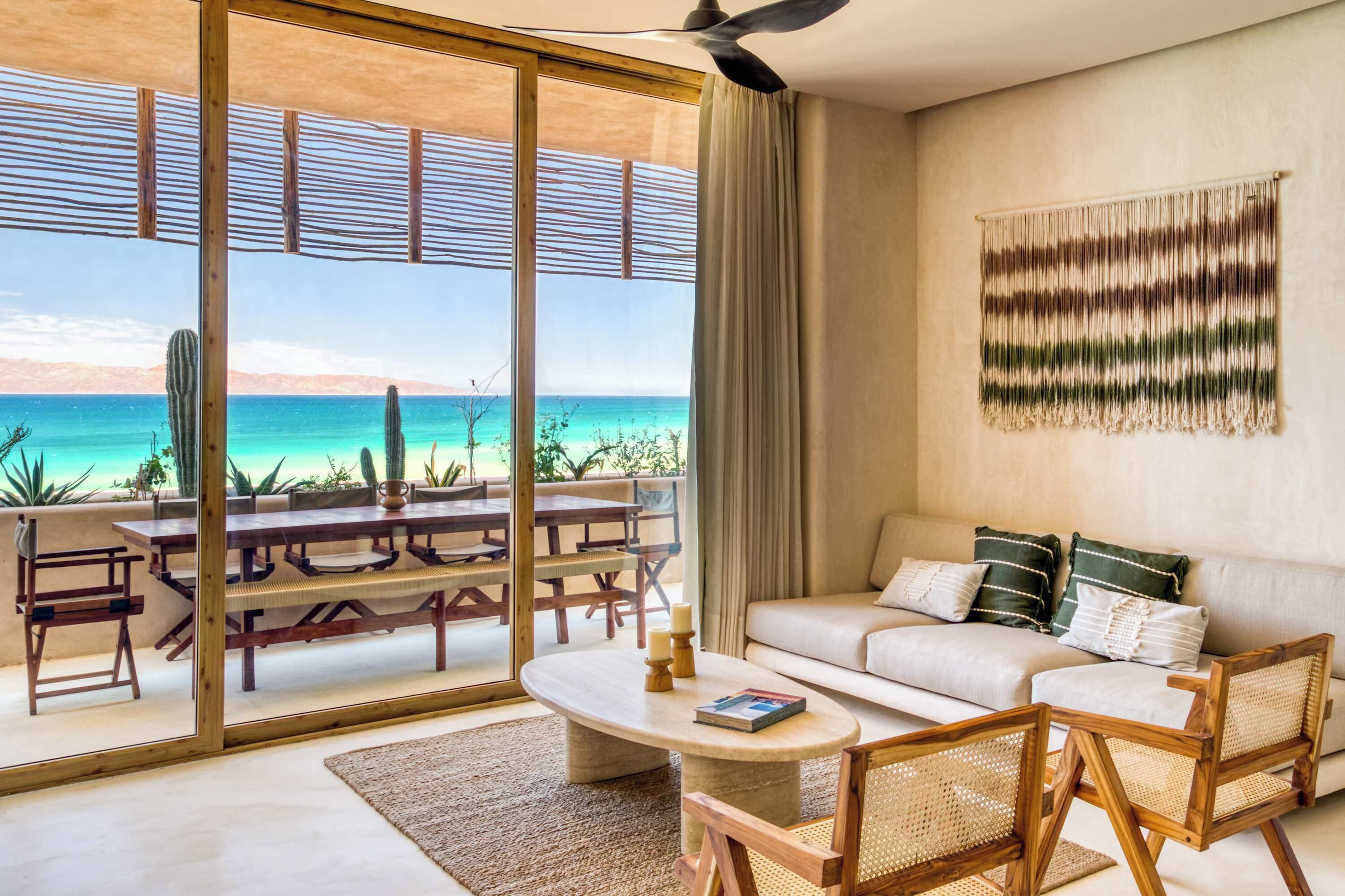 テレビ、書斎 / ワークスペース