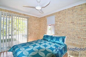 5 Schlafzimmer, Bügeleisen/Bügelbrett, kostenloses WLAN, Bettwäsche