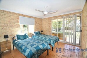 5 Schlafzimmer, Bügeleisen/Bügelbrett, kostenloses WLAN, Bettwäsche