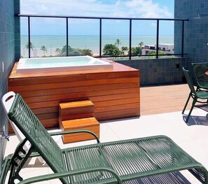 Luxury Apartment | Outdoor spa tub - Oceânica Cabo Branco by Day by Day (Joao Pessoa)