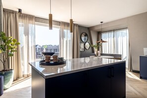 Private kitchen - Delft Escape With Rooftop and Wifi (Delft)