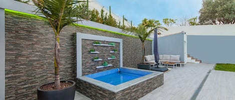 Beheizter Pool