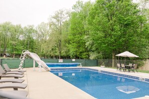 A heated pool - CF Ranch & Cattle Co. Guest House (Burbank)