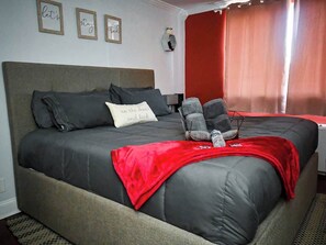 3 chambres, fer et planche à repasser, Wi-Fi, draps fournis