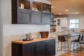 Fridge, microwave, oven, stovetop - Designer 5-BDR Cabin with Big Views/Resort Access in Sapphire Valley (Sapphire)