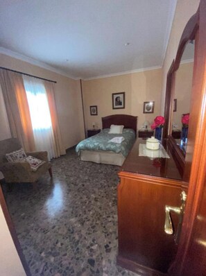 4 camere, ferro/asse da stiro, lenzuola