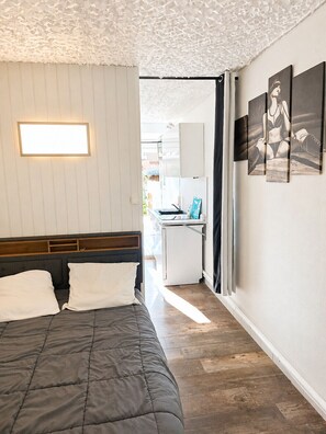 1 bedroom, iron/ironing board, WiFi, bed sheets