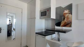 Fridge, microwave, coffee/tea maker