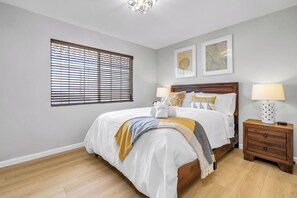 5 bedrooms, desk, iron/ironing board, free WiFi