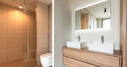 Spacious Apartment in Den Haag With View