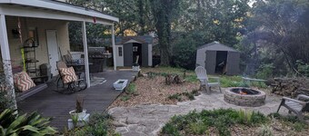 Peaceful and Centrally Located Place. Be at Home in the Heart of Pensacola.