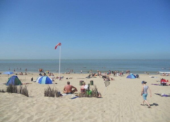 Apartment | View from property - Seaview Apartment in De Haan for two (De Haan)